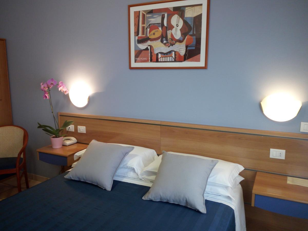 Hotel San Lorenzo Пегоньага Номер фото